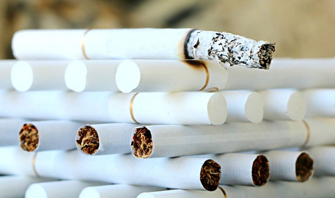 bílé cigarety