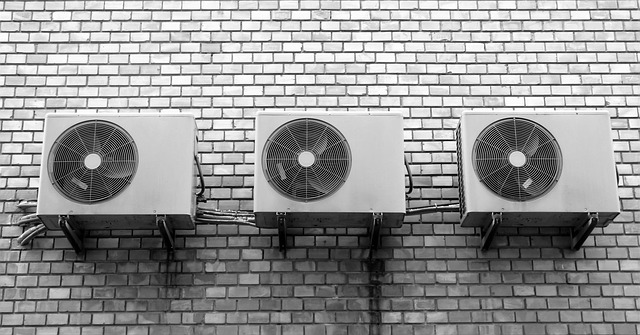 ventilátory na zdi